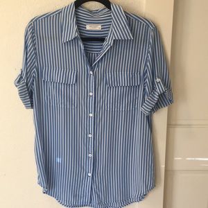 Equipment silk blue and white short sleeve top